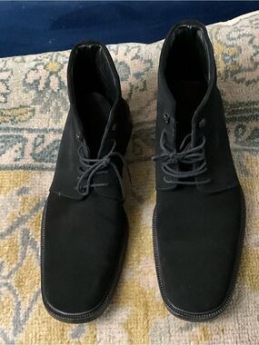 Men’s GUCCI black suede leather 5 eye lace up ankle boots 9 D